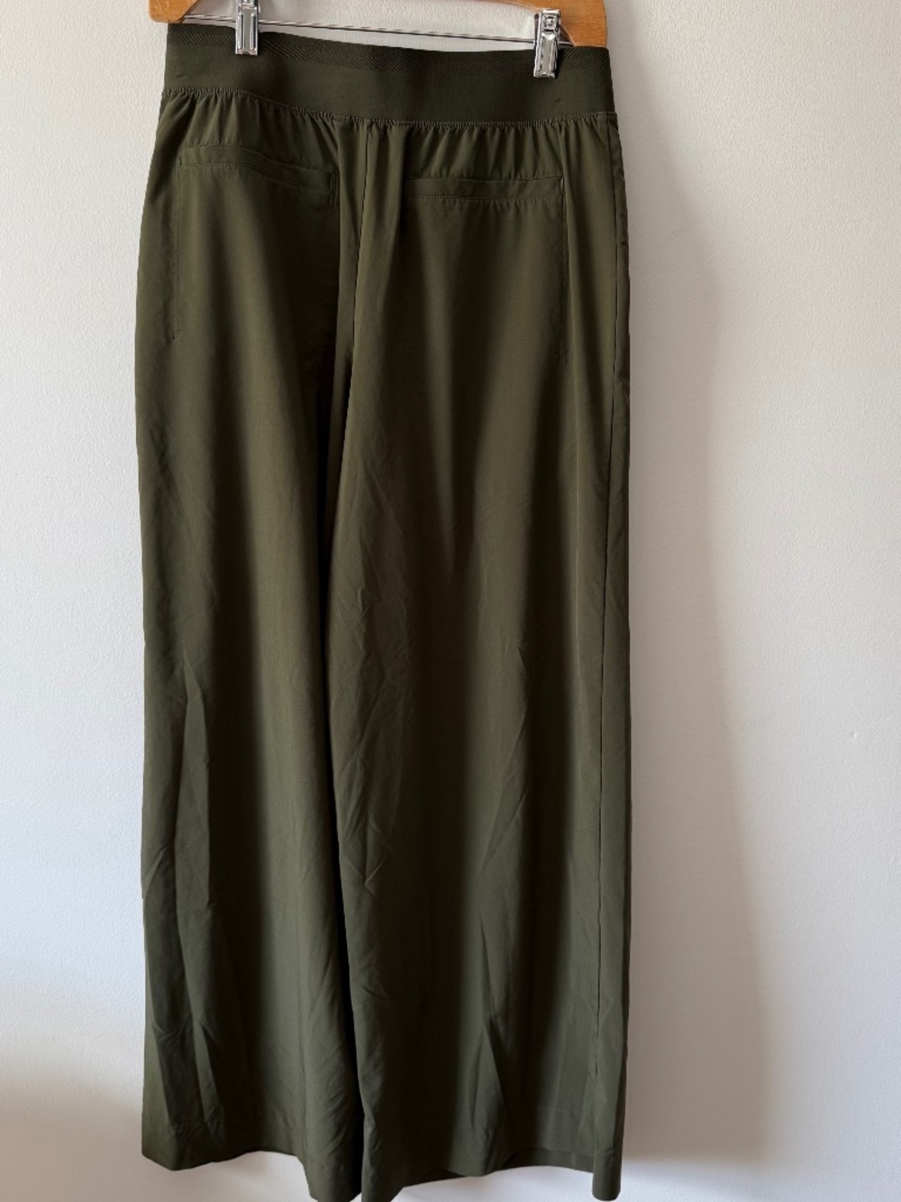 Athleta brooklin heights pleated wide leg pant size 4P